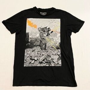 Bluenotes Cat Black Graphic T-Shirt Cats Destroying City Tee Shirt Size Medium